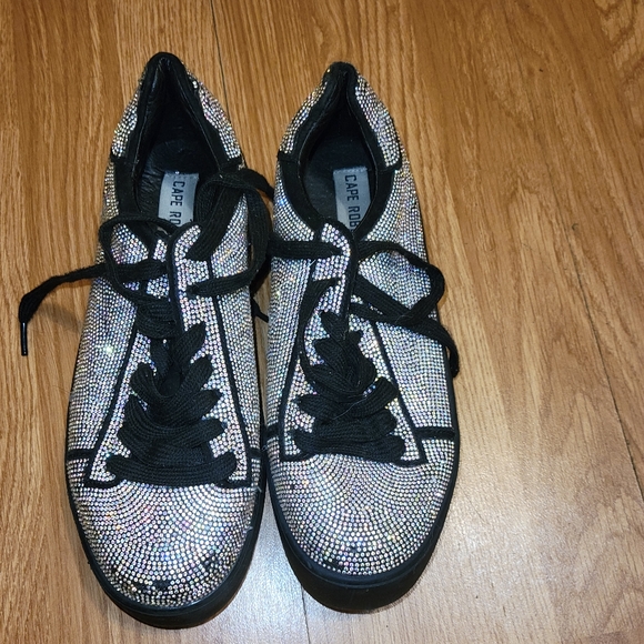 Shoes - Shoe